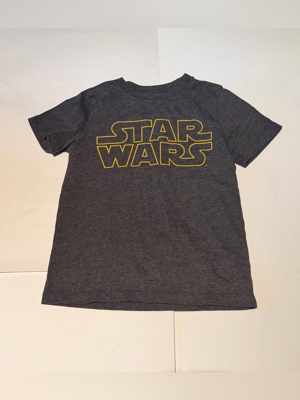 Old Navy Disney Star Wars Short Sleeve Shirt Size: Small (6/7)